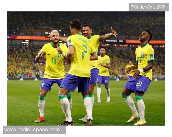 亚特兰城与芝加哥火焰的激烈对决揭示足球魅力与战术较量的精彩瞬间