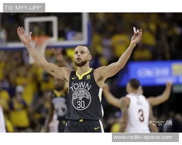 库里三分大赛决赛狂轰20球创历史纪录引发全场轰动