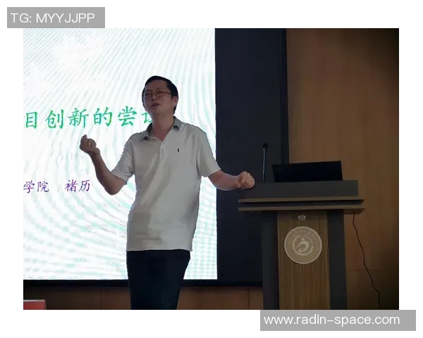 徐昕的艺术探索与创新之路：从传统到现代的跨越与反思