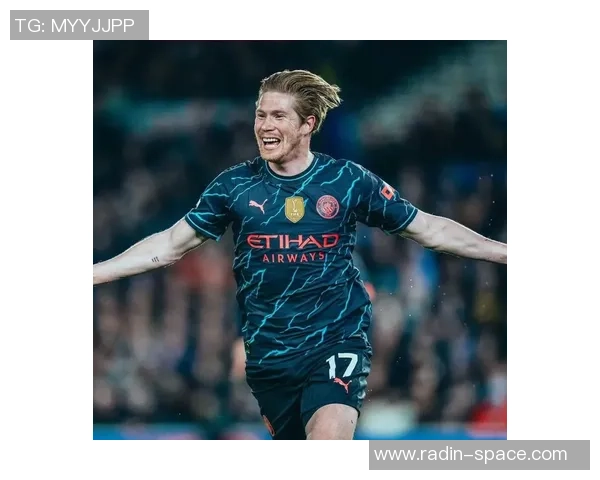 德布劳内复出展现王者风范三助攻助曼城大胜对手 德布劳内复出展现王者风范三助攻助曼城大胜对手